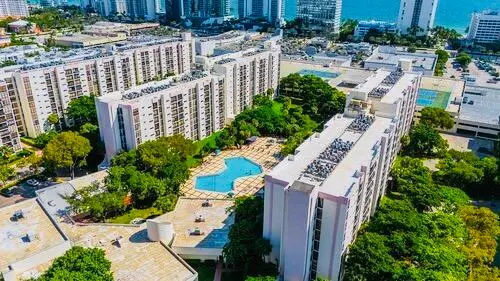 IMG_2445 at 17011 N BAY Road 104, Sunny Isles Beach