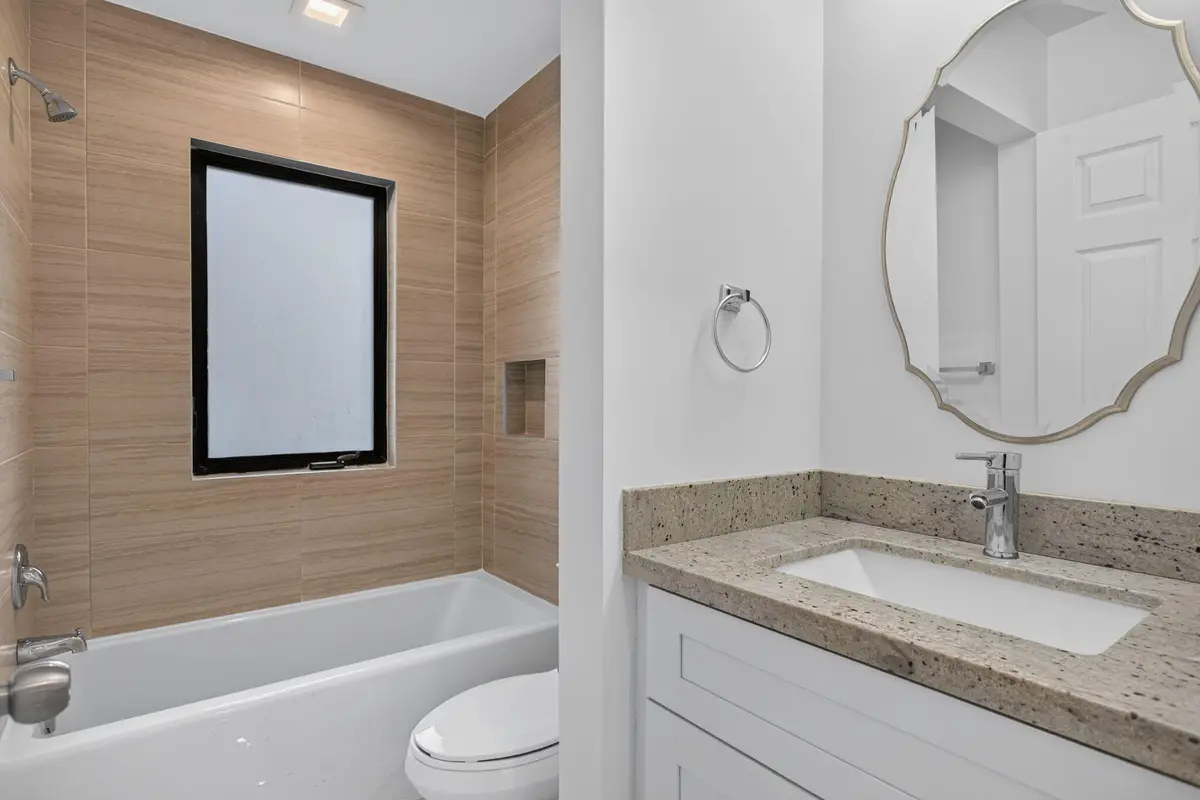 17-web-or-mls-444-3186 at 444 NW 41ST Street, Oakland Park