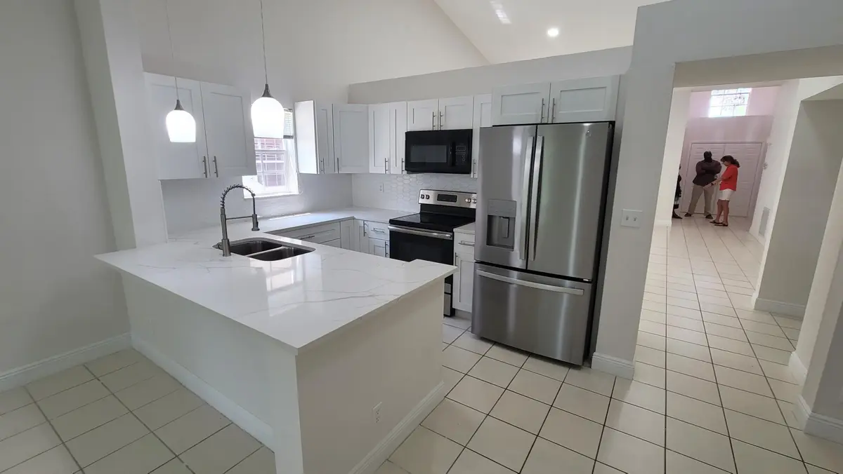 Kitchen at 7570 DIAMOND POINTE Circle, Delray Beach