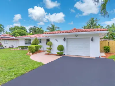 4872 NW 6TH Court, Plantation – Single Family Residence for sale