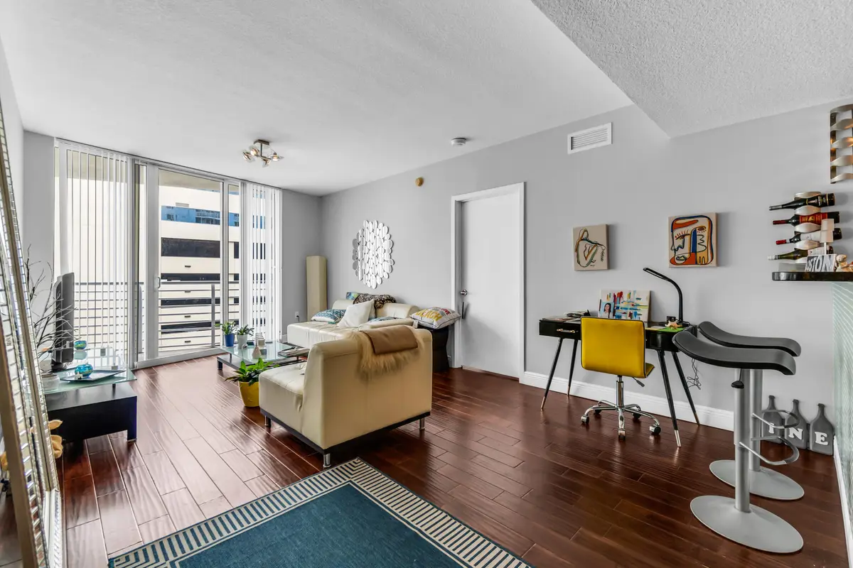 Living Area at 1551 N FLAGLER Drive 817, West Palm Beach