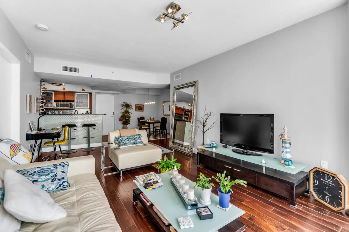 Living Area at 1551 N FLAGLER Drive 817, West Palm Beach