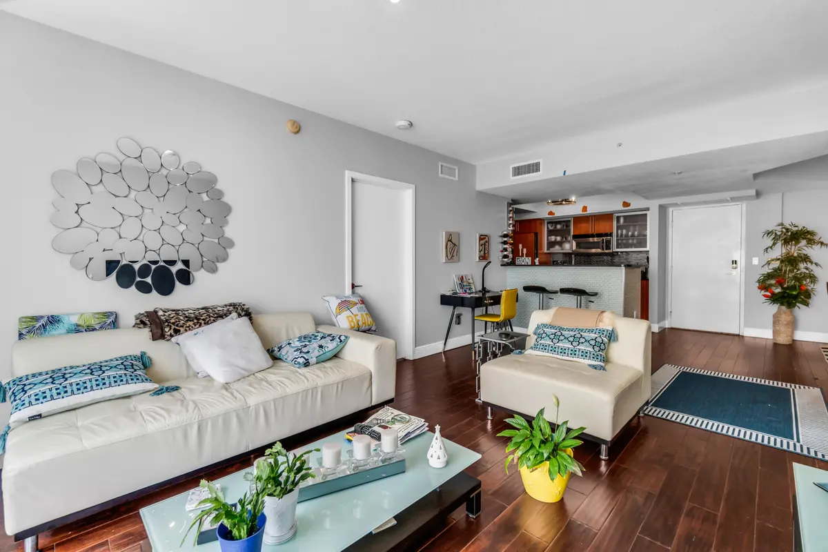 Living Area at 1551 N FLAGLER Drive 817, West Palm Beach