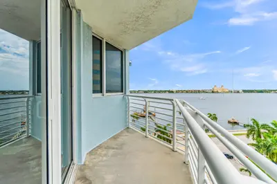 1551 N FLAGLER Drive 817, West Palm Beach – sold