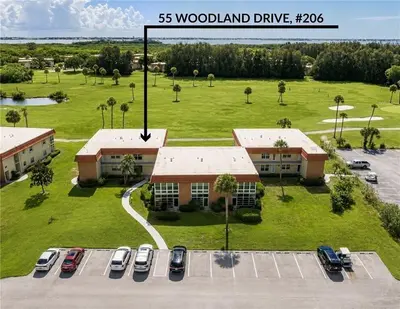 55 WOODLAND Drive 206, Vero Beach – sold