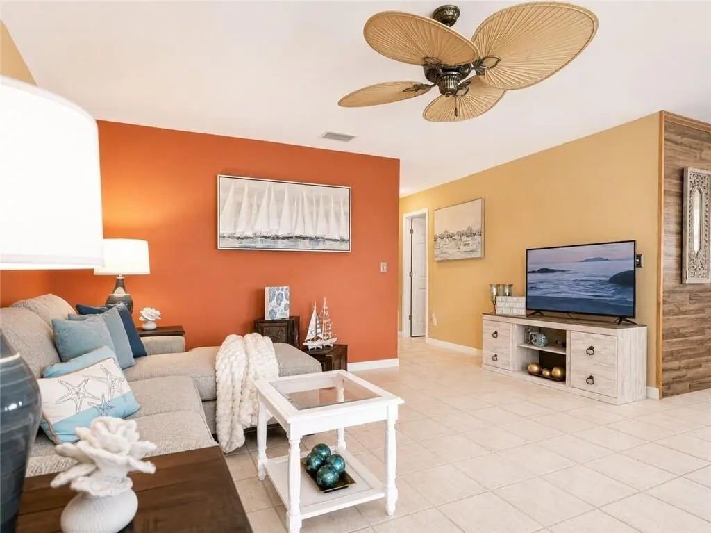 2A at 55 WOODLAND Drive 206, Vero Beach