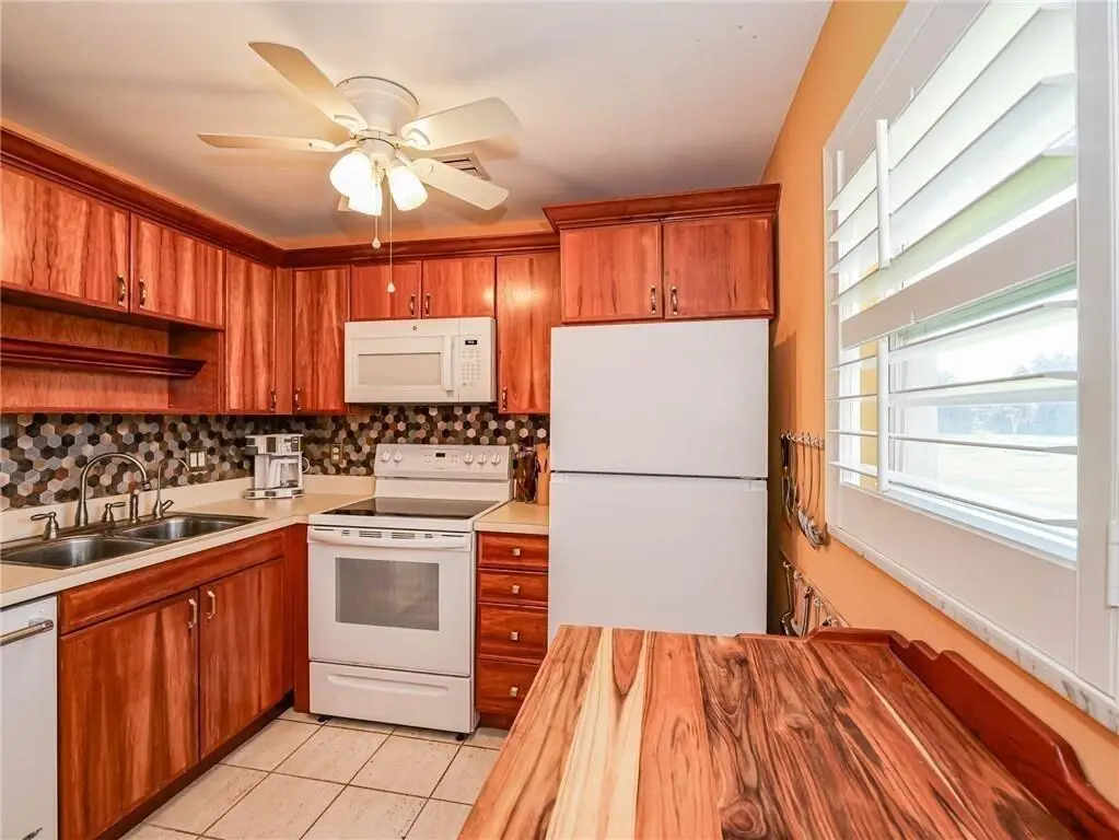 7A at 55 WOODLAND Drive 206, Vero Beach