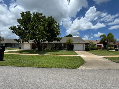 11894 Suellen Circle, Wellington – Villa for rent