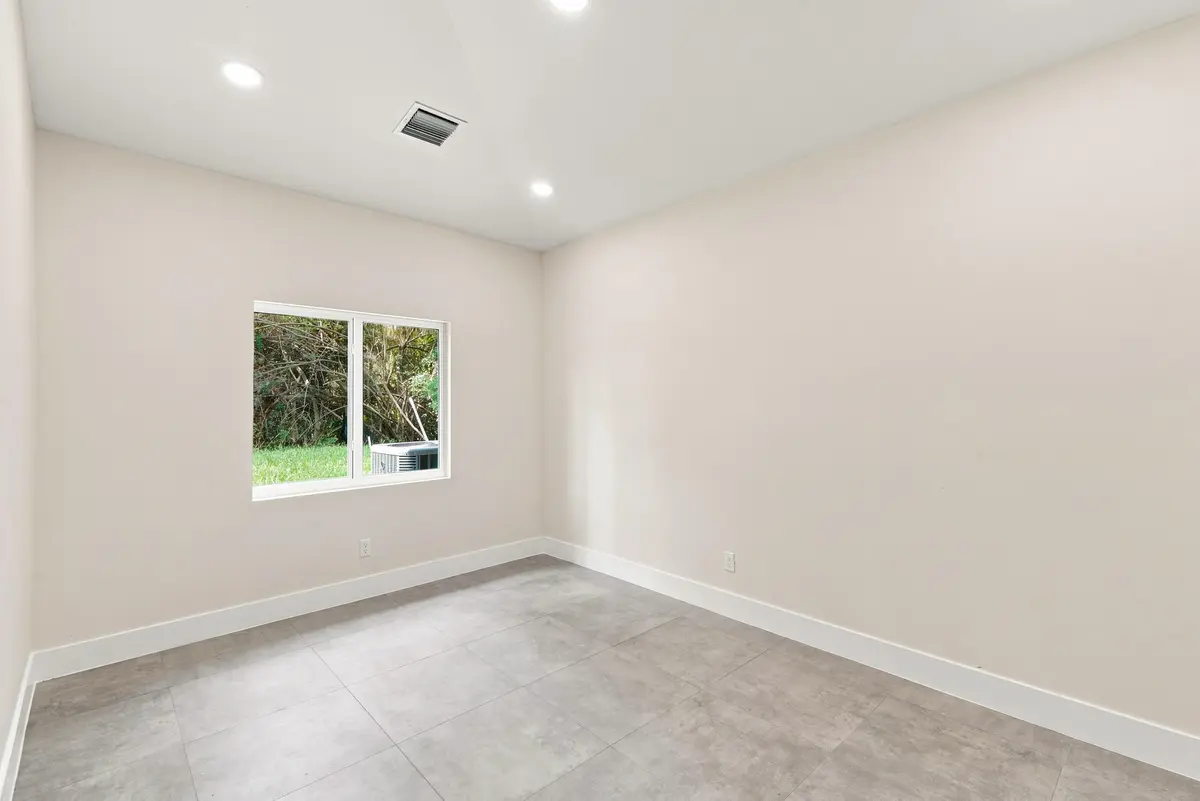 dsc00589 at 4701 Evergreen Avenue, Fort Pierce