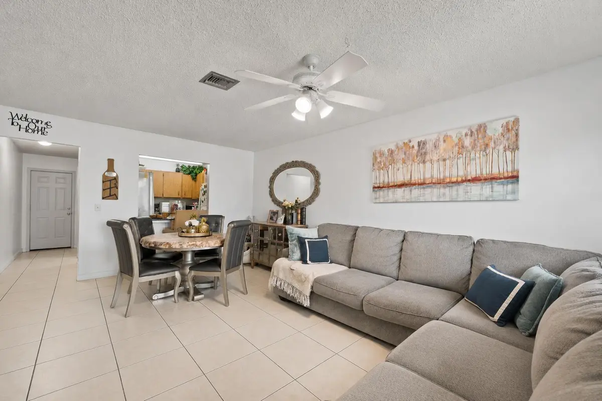 437 Fleming - 2 Duplexes, 2 SFRs at 437 FLEMING Avenue, Greenacres
