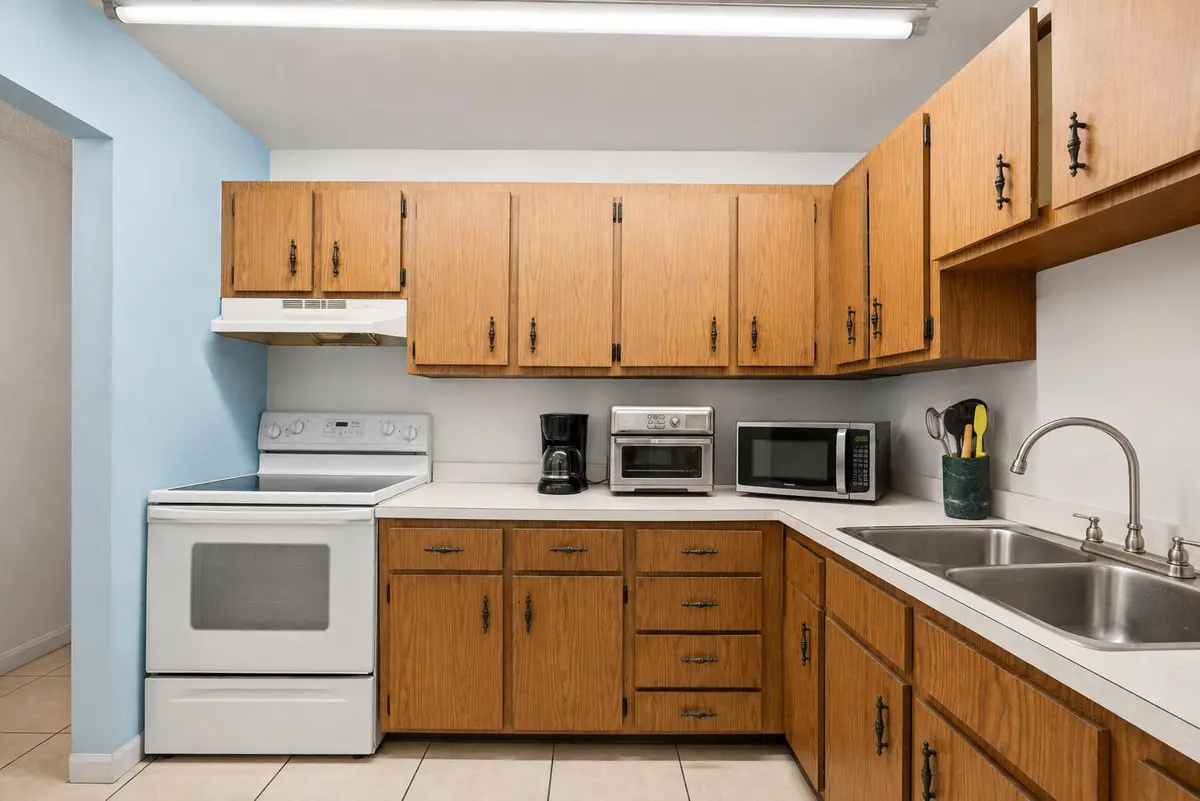 437 Fleming - 2 Duplexes, 2 SFRs at 437 FLEMING Avenue, Greenacres