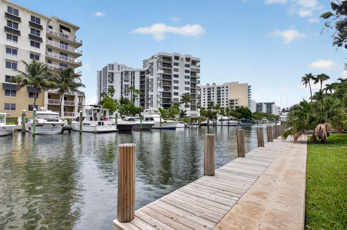 6-web-or-mls-1380-4793 at 1390 E Terra Mar Drive, Pompano Beach