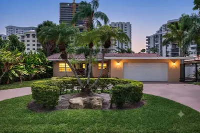 1390 E Terra Mar Drive, Pompano Beach – Single Family Residence for sale
