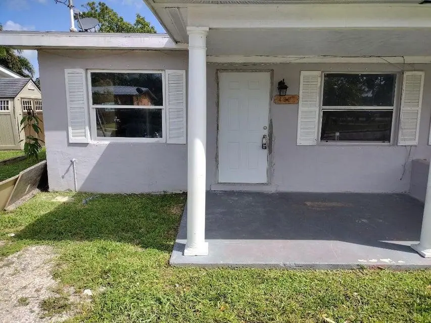 Field 2 at 4383 SE Field Street, Stuart