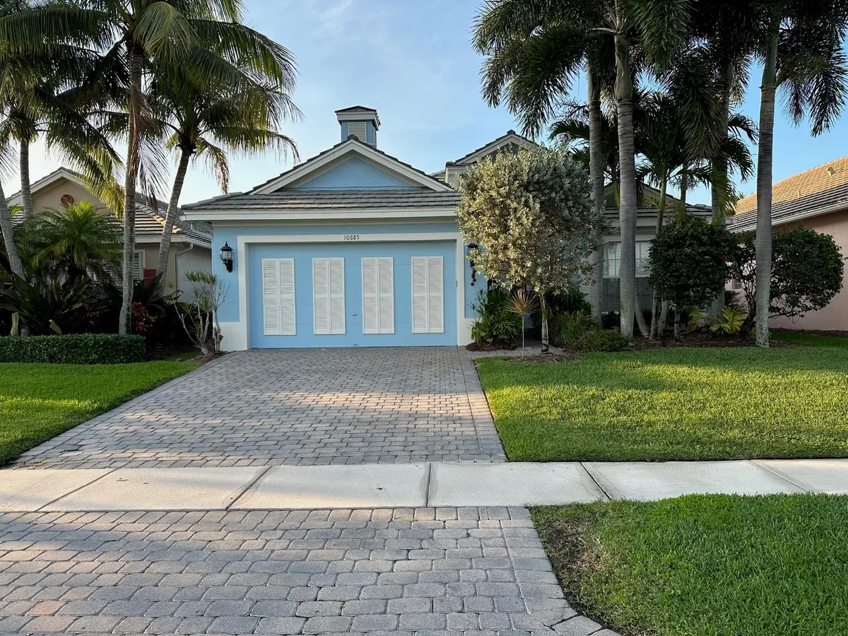 Front at 10685 LA STRADA 10685, West Palm Beach