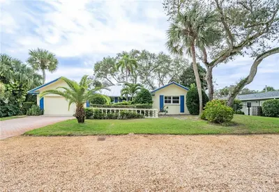 626 Honeysuckle Lane, Vero Beach – Single Family Residence for rent