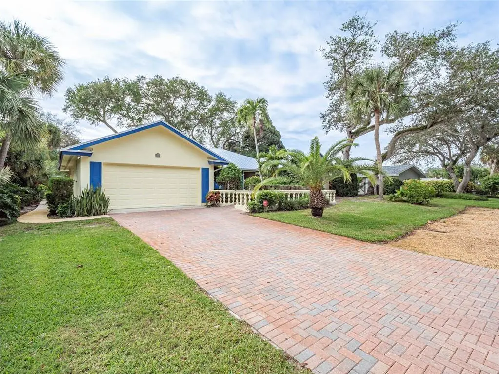 626 Honeysuckle Lane, Vero Beach, FL – photo 2