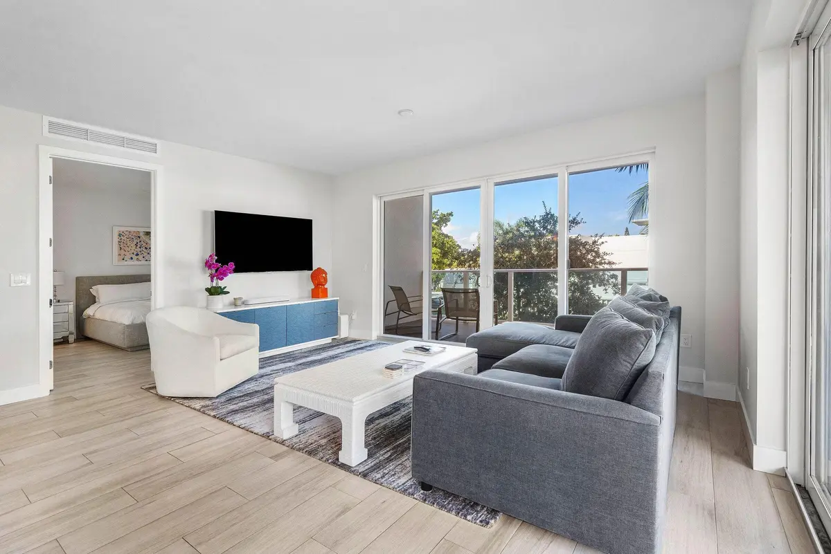 20241125134803759384000000-o at 1 S PALMWAY 203, Lake Worth Beach