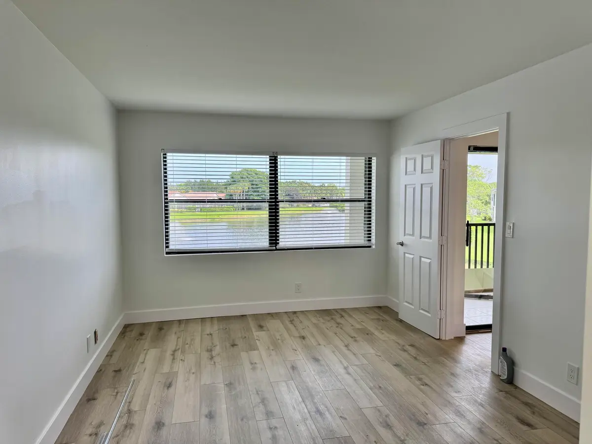 primary bedroom at 6962 Briarlake Circle 203, Palm Beach Gardens