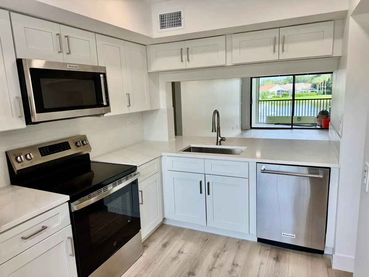 IMG_4714 at 6962 Briarlake Circle 203, Palm Beach Gardens