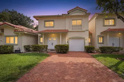 5880 SW 99th Terrace, Cooper City – sold