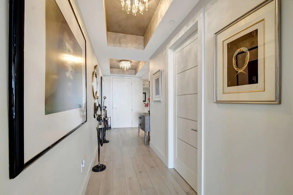 front hall at 2 WATER CLUB Way 601, North Palm Beach