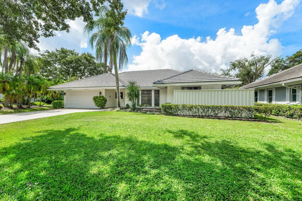 002-13SaintGilesRoad-PalmBeachGardens-FL at 13 St Giles Road, Palm Beach Gardens