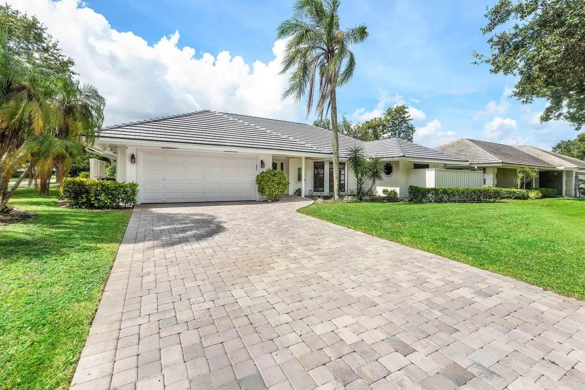 003-13SaintGilesRoad-PalmBeachGardens-FL at 13 St Giles Road, Palm Beach Gardens