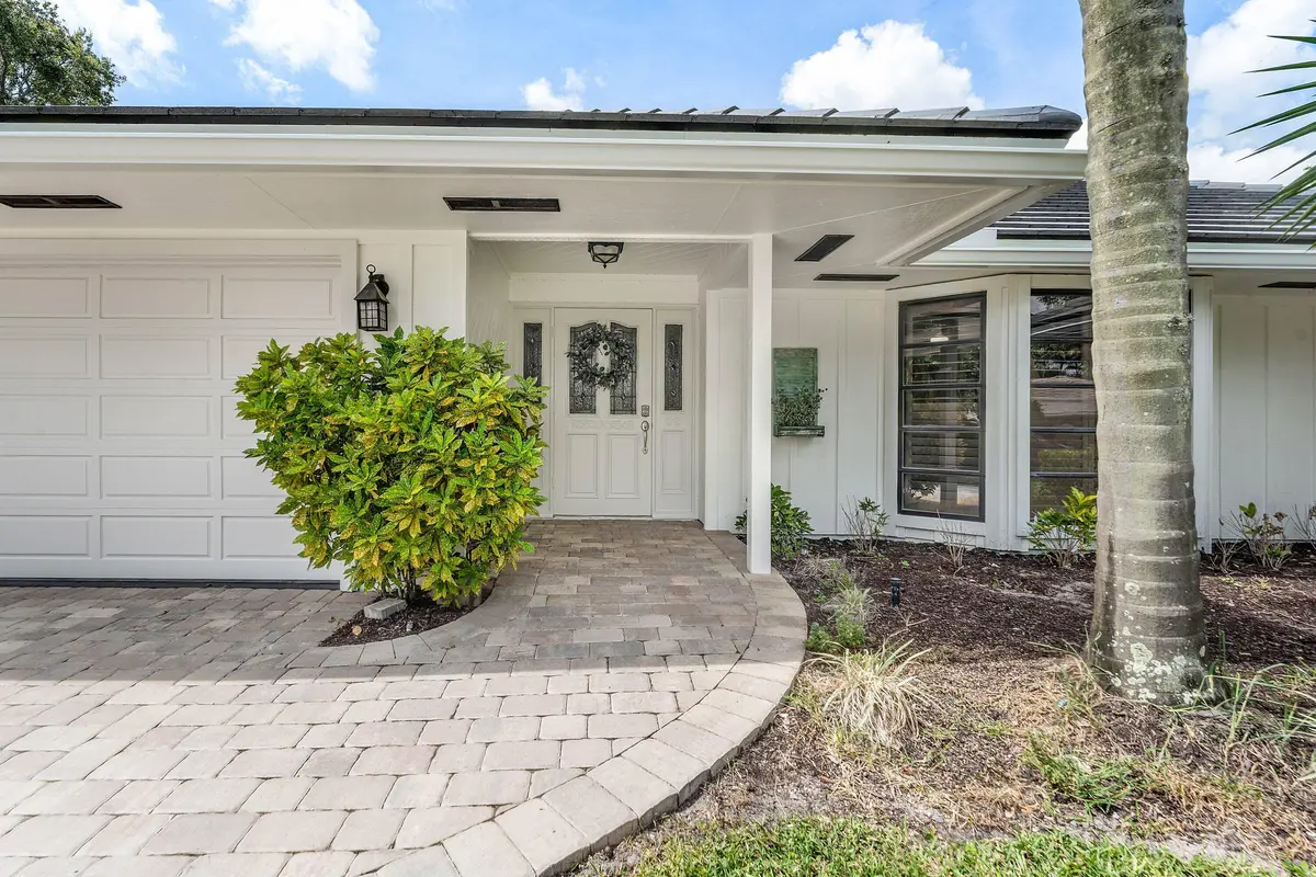 004-13SaintGilesRoad-PalmBeachGardens-FL at 13 St Giles Road, Palm Beach Gardens