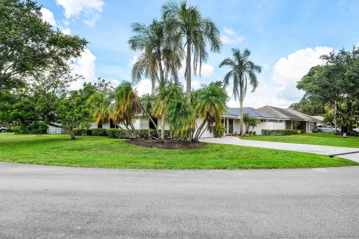 005-13SaintGilesRoad-PalmBeachGardens-FL at 13 St Giles Road, Palm Beach Gardens