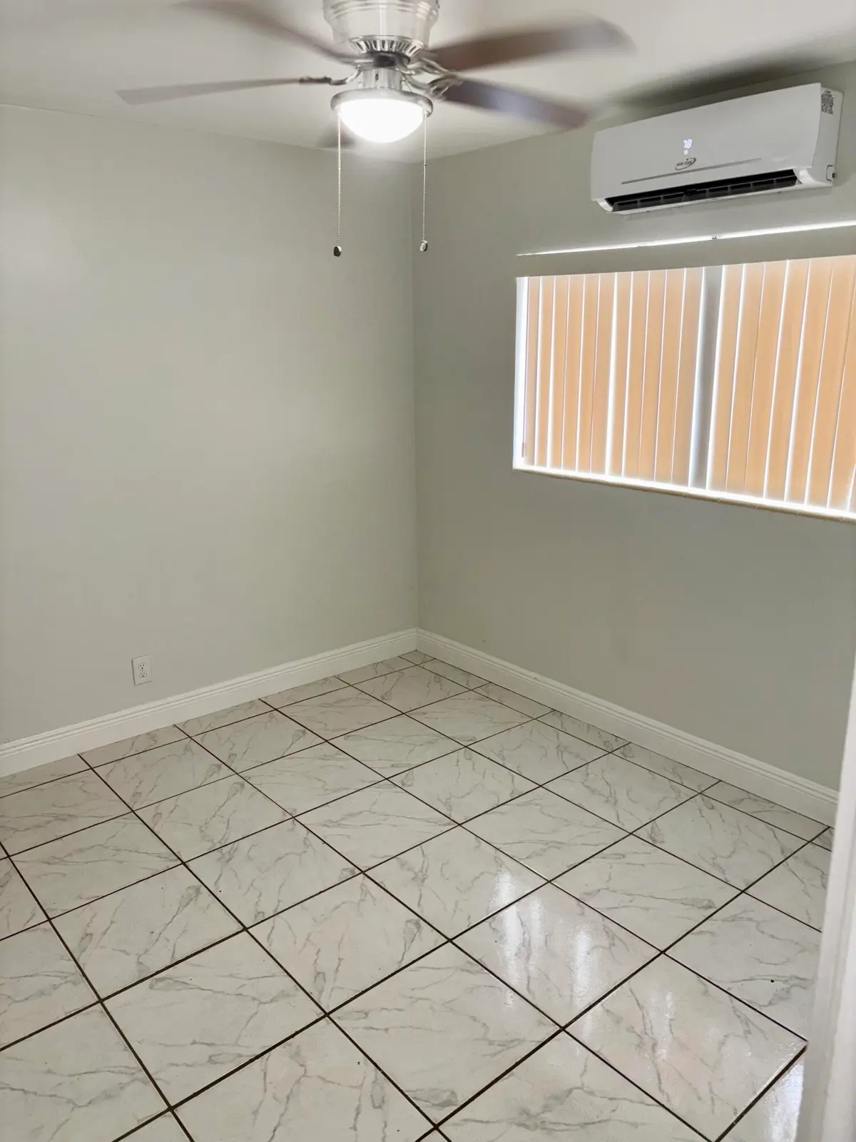 Bedroom 2 at 417 NE 2nd Street, Boynton Beach