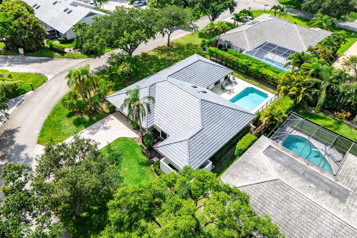 037-13SaintGilesRoad-PalmBeachGardens-FL at 13 St Giles Road, Palm Beach Gardens