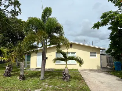 417 NE 2nd Street, Boynton Beach – leased
