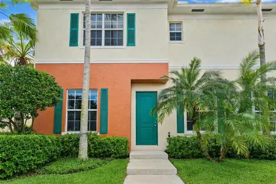 259 SW 7TH Street, Pompano Beach – Townhouse for sale