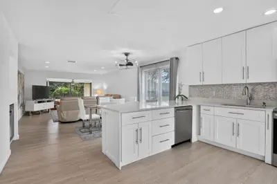 8545 Casa Del Lago  38 H, Boca Raton – Condominium for sale