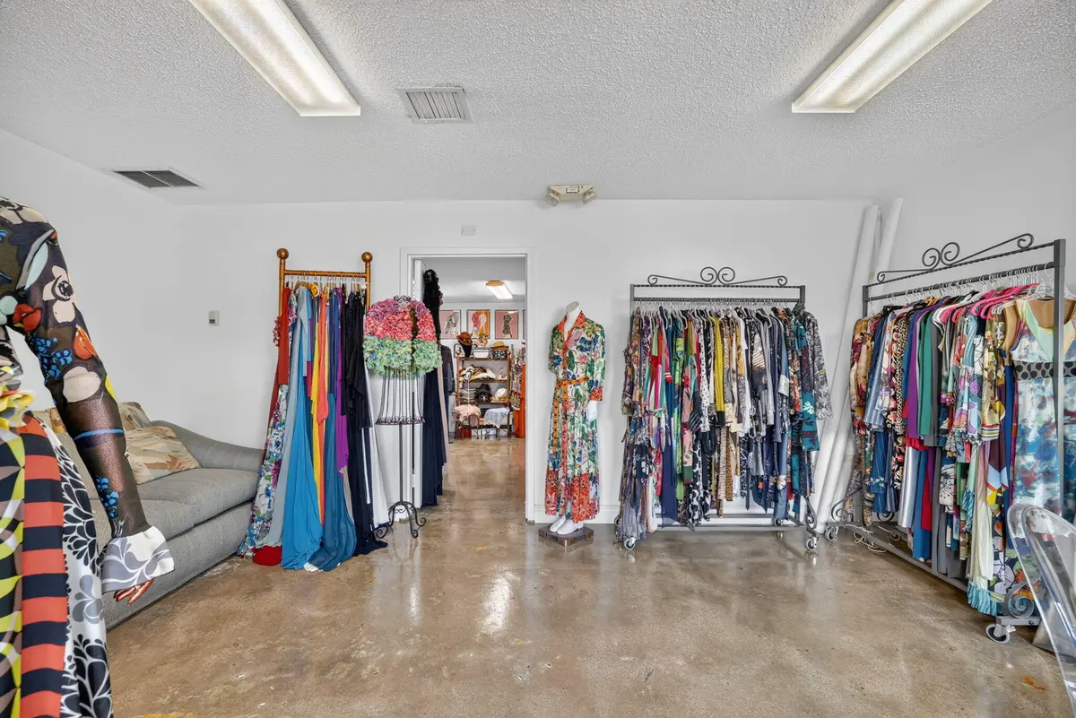 8-web-or-mls-8I8A3327 at 2202 W 78TH Street, Hialeah