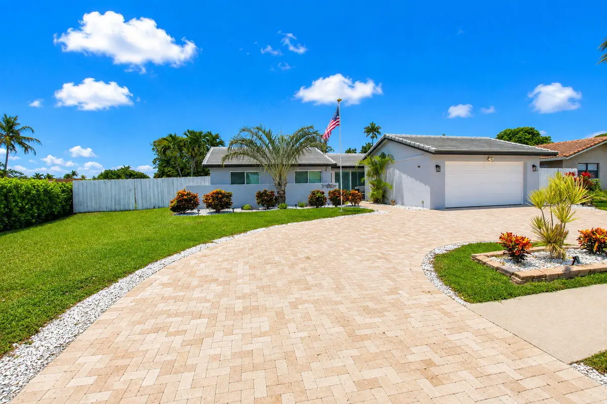 3-web-or-mls-untitled (7 of 8) at 6521 Woodbury Road, Boca Raton