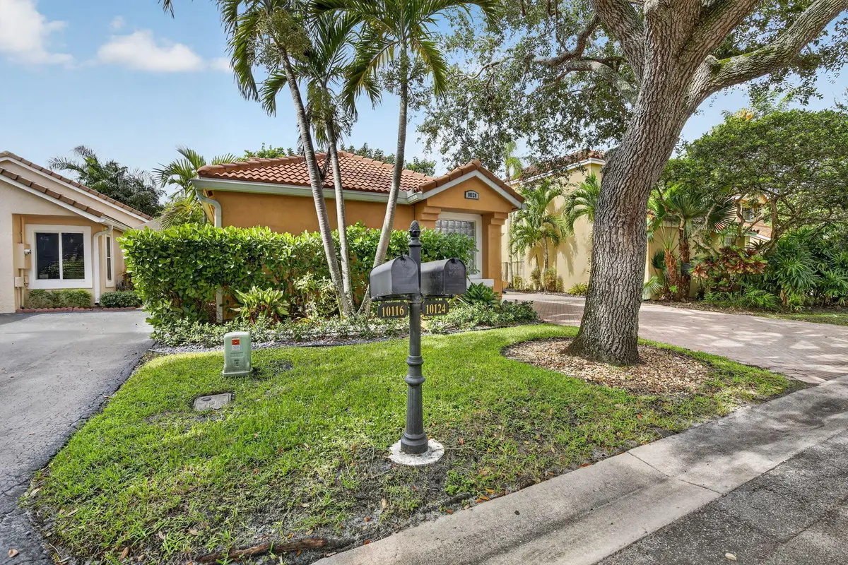 3-web-or-mls-_A7A3184 at 10124 NW 4th Street, Plantation