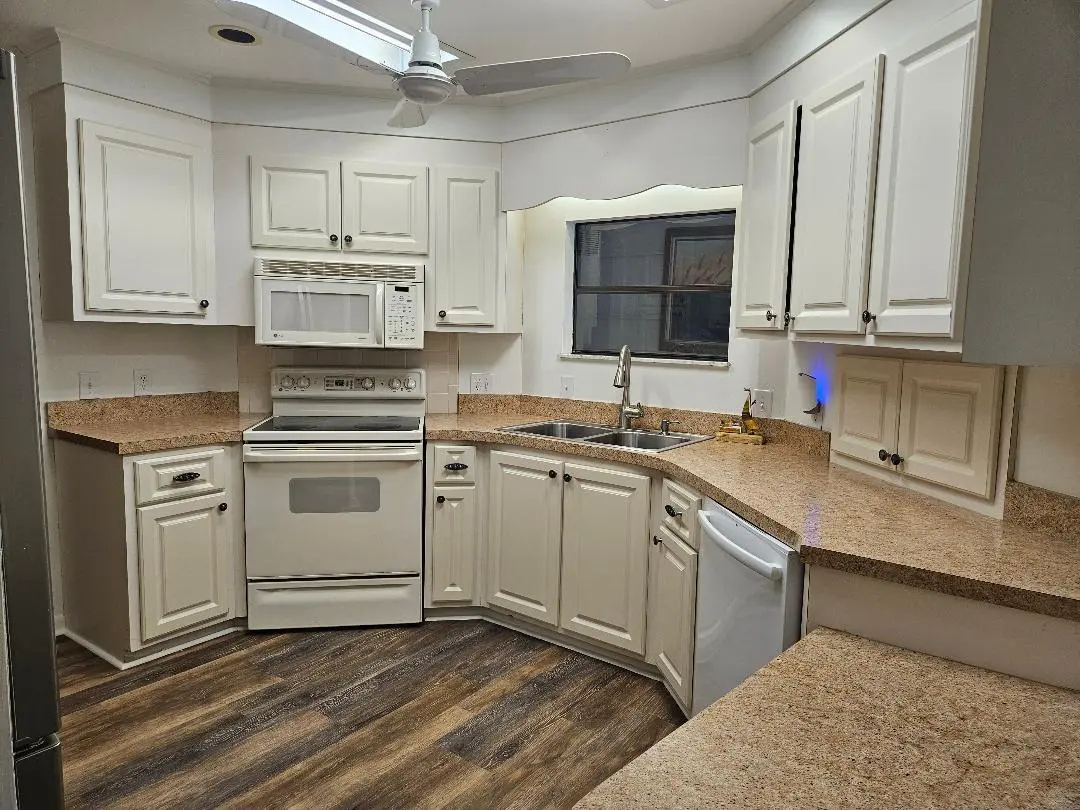 kitchen at 7680 SE Shenandoah Drive, Hobe Sound