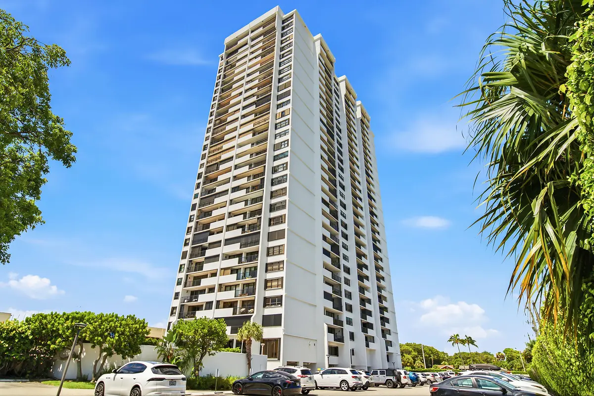 5600-N-FLAGLER-DR-2202-33407-001 at 5600 N Flagler Drive 2202, West Palm Beach