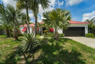 1812 SE FALLON Drive, Port St. Lucie – Single Family Residence for sale