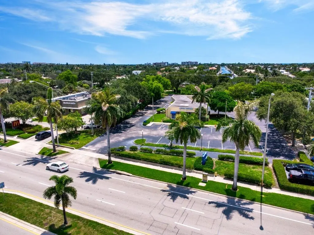 79bf918f-5e02-4e85-a09a-054dcf985433 at 4820 N FEDERAL Highway, Lighthouse Point
