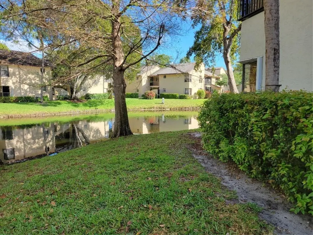 Photo 2 at 3559 COCOPLUM Circle, Coconut Creek
