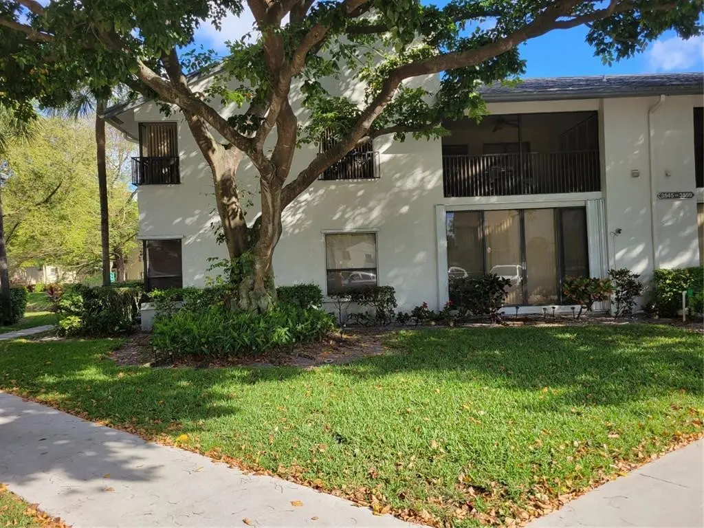 Photo 3 at 3559 COCOPLUM Circle, Coconut Creek