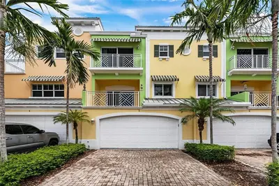 708 SE 15TH Street 3, Fort Lauderdale – Townhouse for sale