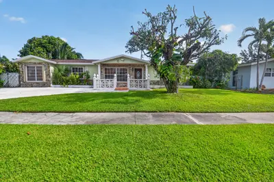 1826 16TH Avenue, Lake Worth Beach – Single Family Residence for sale
