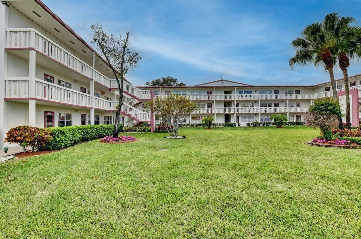 Fanshaw N at 571 Fanshaw, Boca Raton