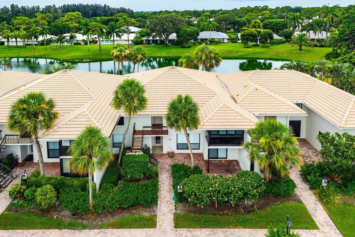Aerial view at 3668 Quail Ridge Drive Green Heron S, Boynton Beach