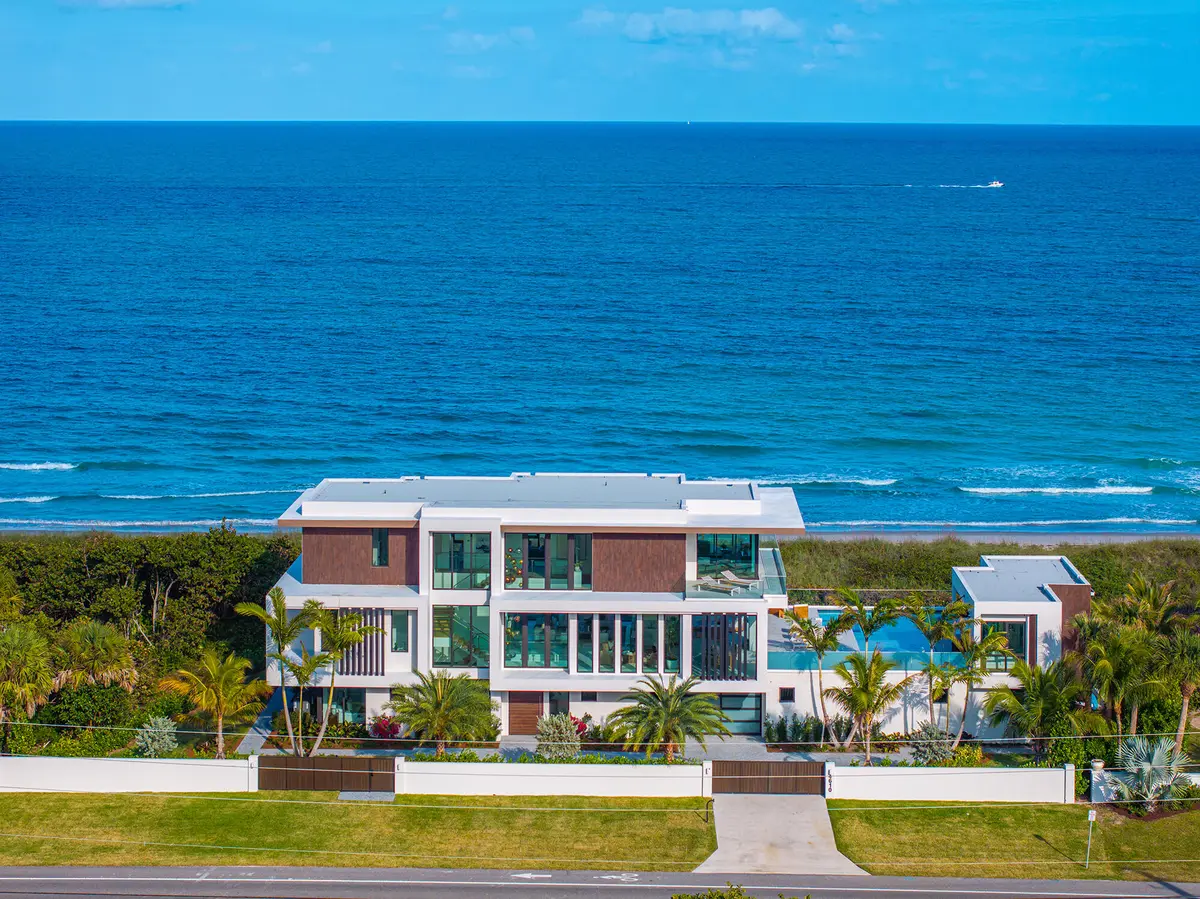 DJI_20260118042140_0102_D at 4610 N Hwy A1A, Hutchinson Island