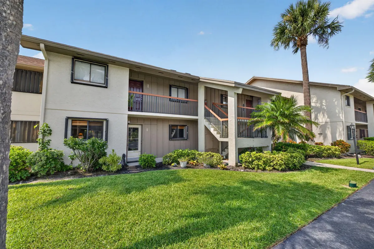 EXTERIOR at 1600 NE Dixie Highway 10-205, Jensen Beach